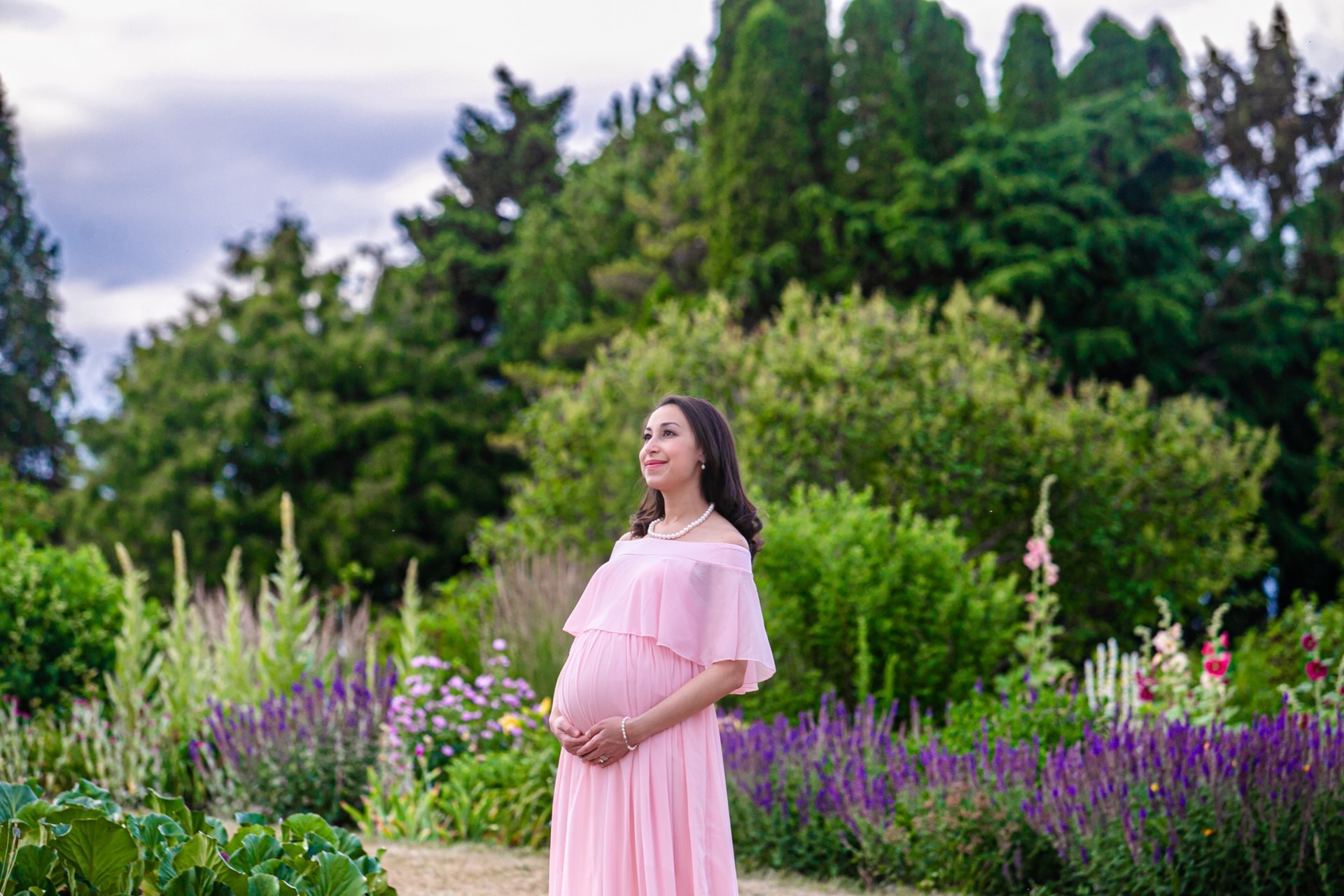 Maternity  - Ornamental Gardens Ottawa 