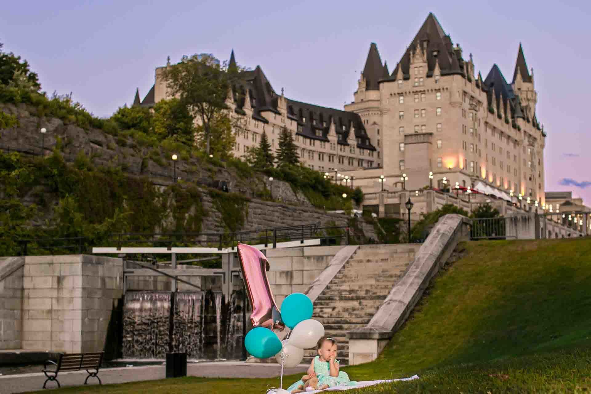 Foto Bence & Letícia =  Adriana -  Parliament Hill Ottawa  - Imagem 28