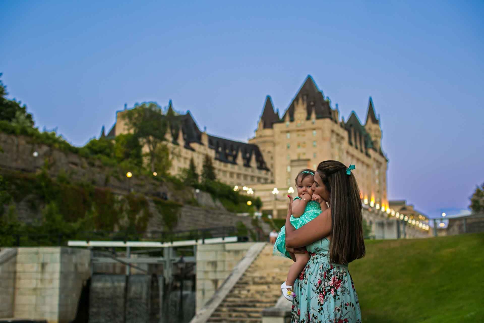Foto Bence & Letícia =  Adriana -  Parliament Hill Ottawa  - Imagem 29