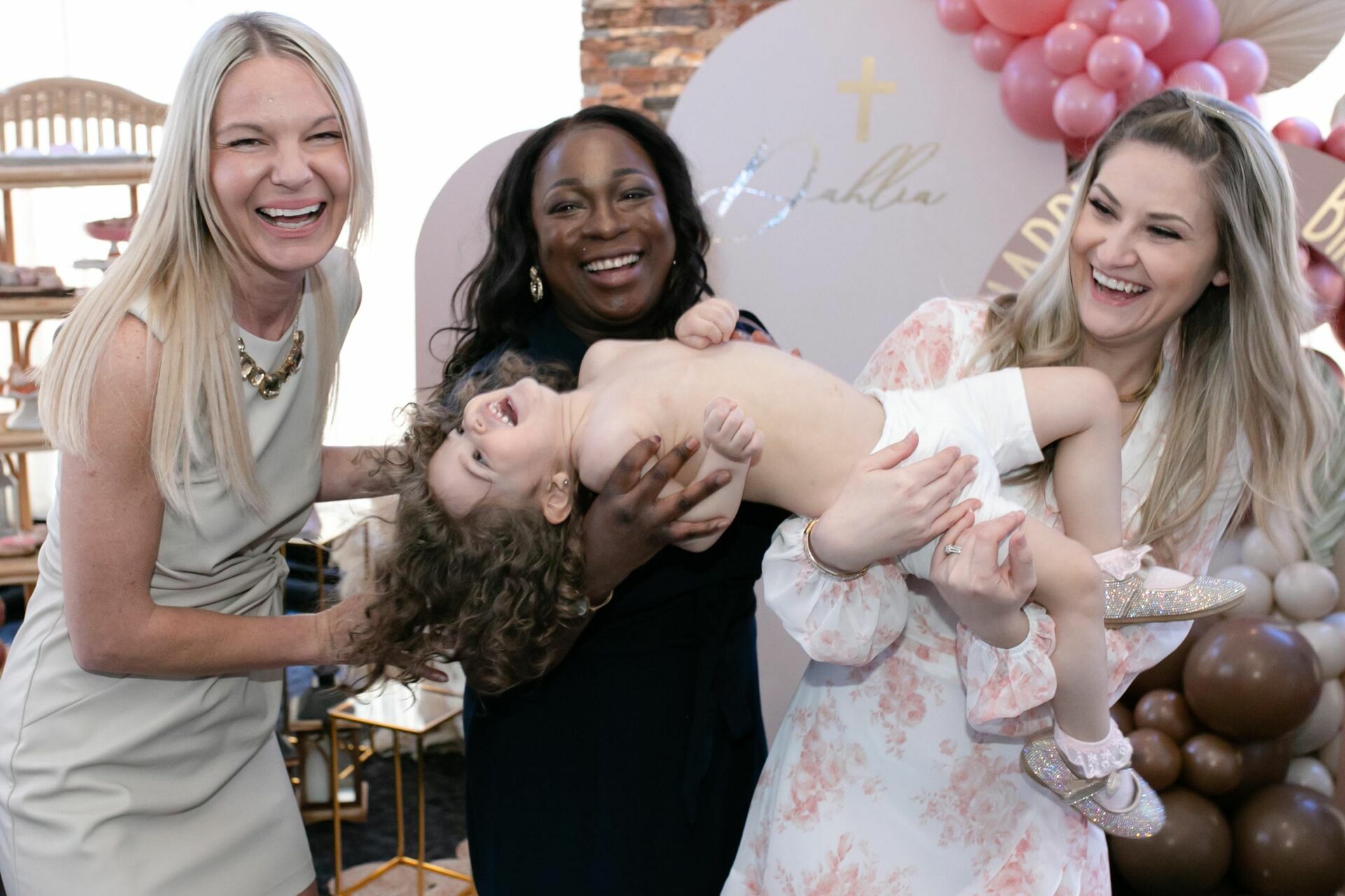 Foto Baptism | Saint Charbel Parish, Ottawa &  El Mazaj, Ottawa - Imagem 27