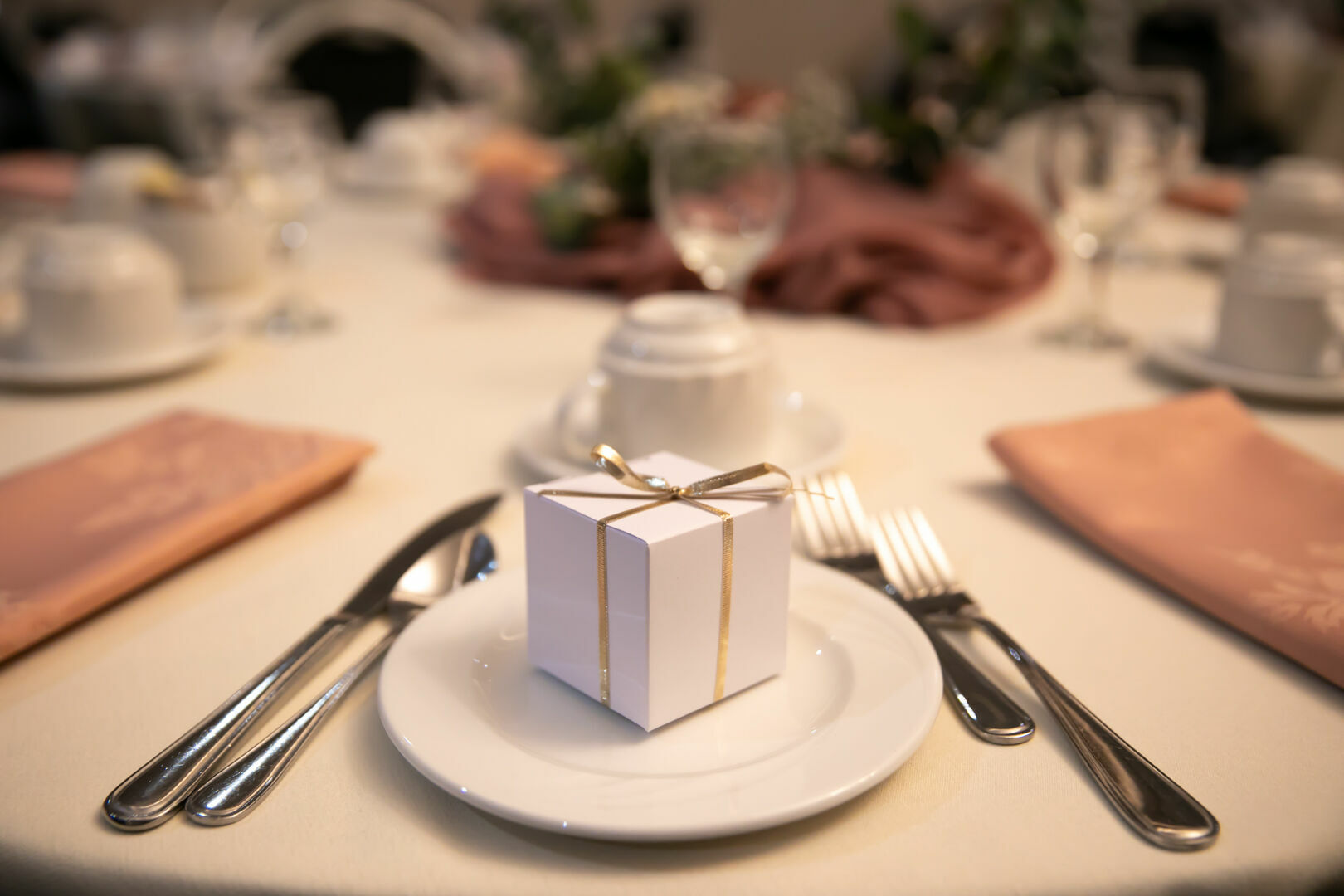 Foto Olga & Irhart - Wedding - Millwoods  Golf Course, Edmonton, Canada - Imagem 3