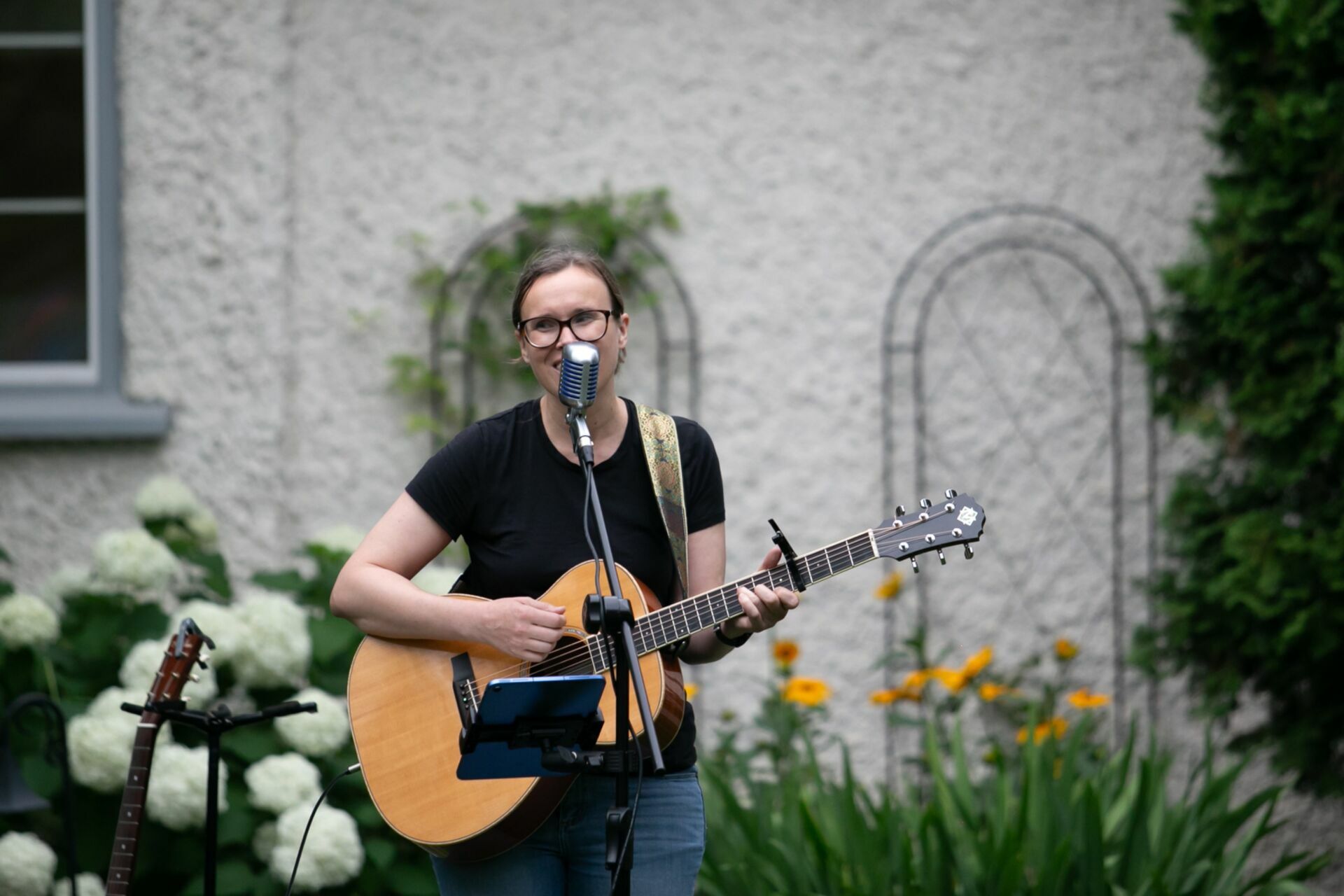 Foto Garden Concert Series - Parish of Christ Church Foto Garden Concert Series - Parish of Christ Church - Imagem 2