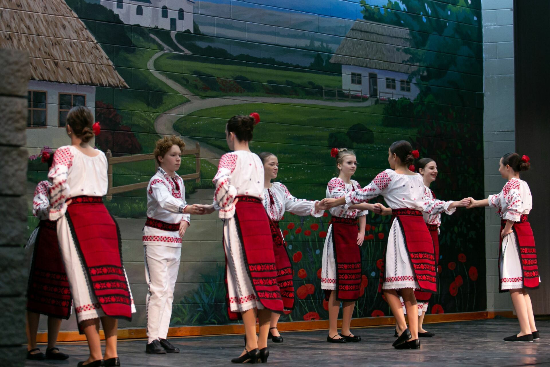 Foto Verkhovyna Ukrainian Song and Dance Ensemble’s pre-Easter Bazaar “Yarmarok” - Imagem 19