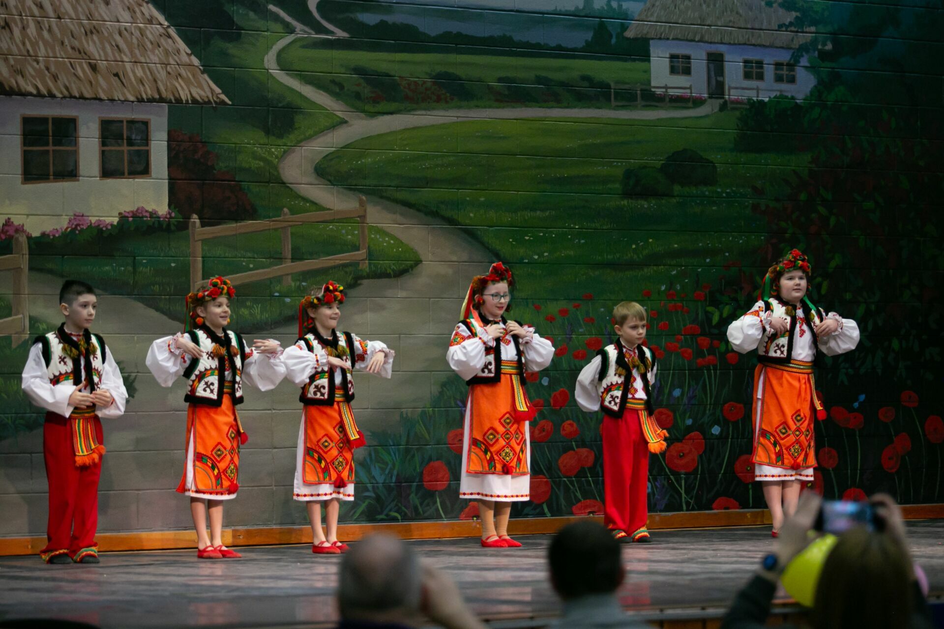 Foto Verkhovyna Ukrainian Song and Dance Ensemble’s pre-Easter Bazaar “Yarmarok” - Imagem 23