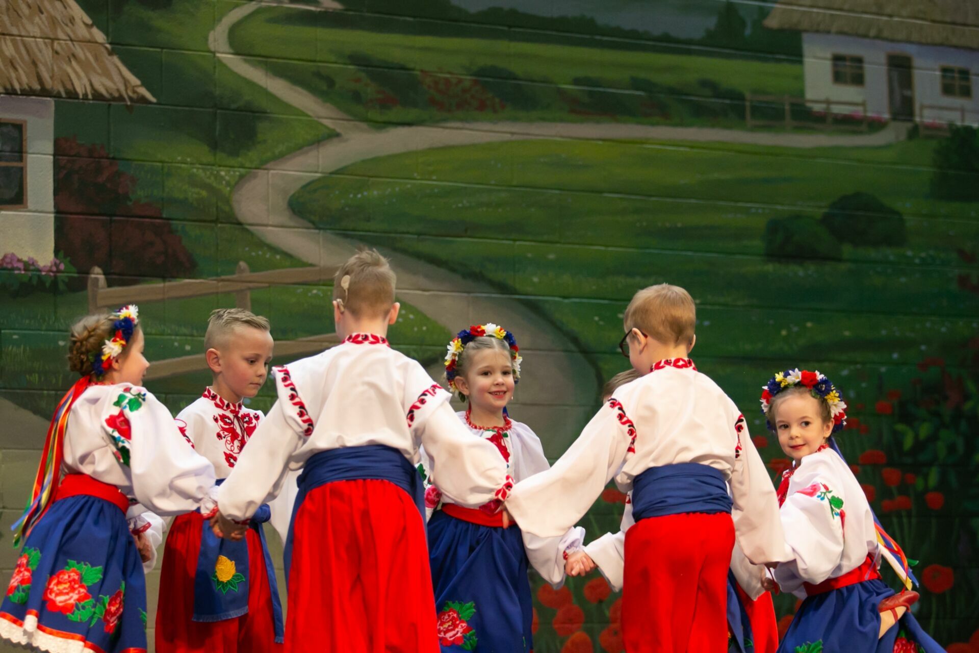 Foto Verkhovyna Ukrainian Song and Dance Ensemble’s pre-Easter Bazaar “Yarmarok” - Imagem 37