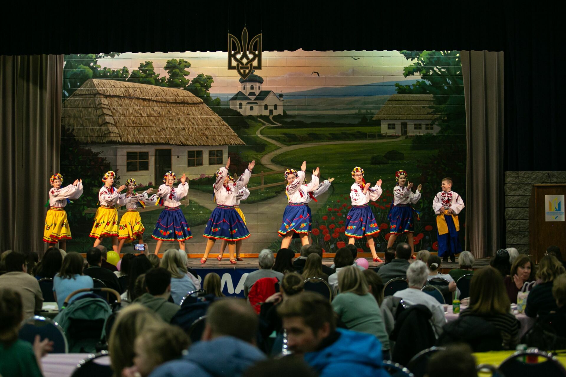 Foto Verkhovyna Ukrainian Song and Dance Ensemble’s pre-Easter Bazaar “Yarmarok” - Imagem 43