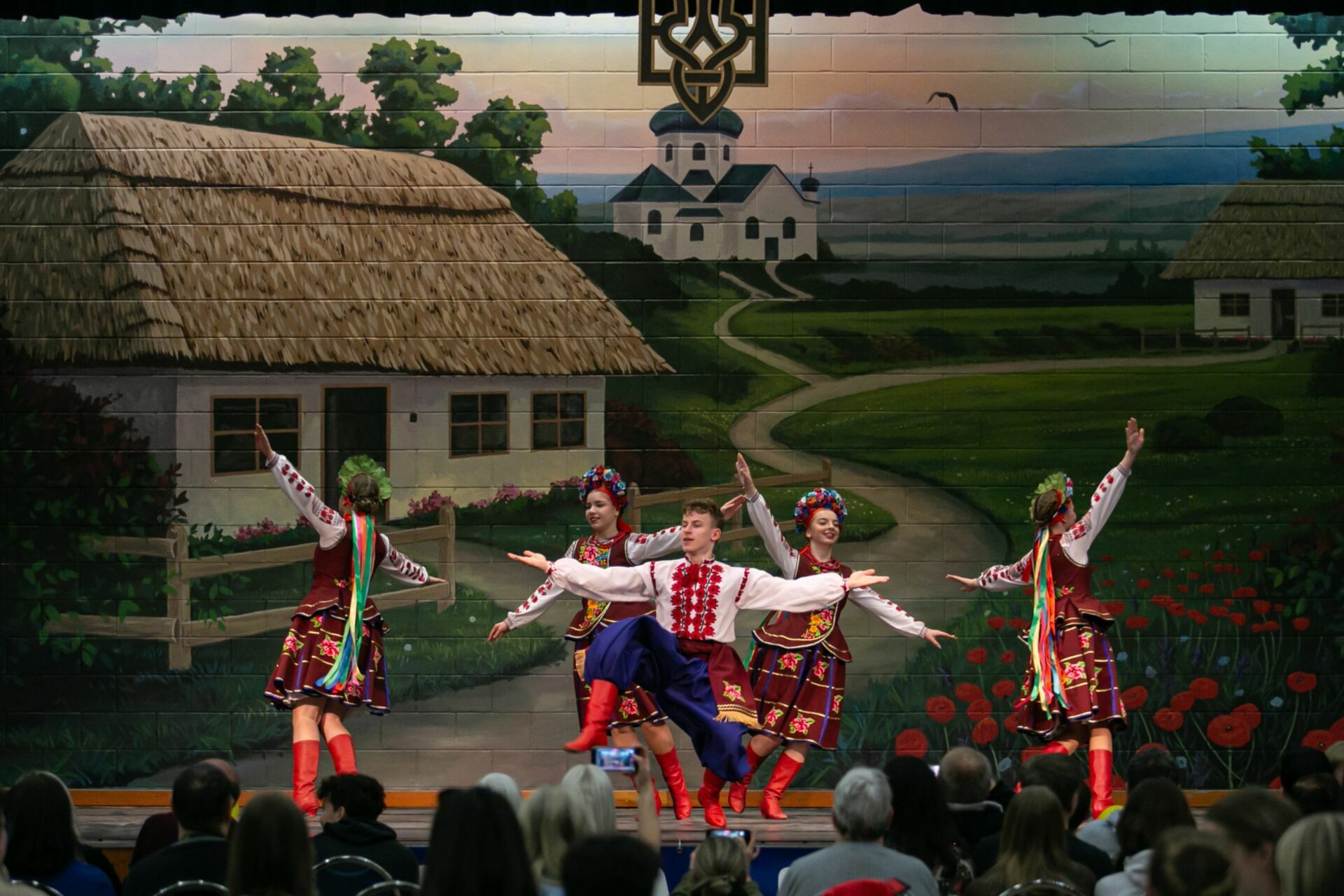 Foto Verkhovyna Ukrainian Song and Dance Ensemble’s pre-Easter Bazaar “Yarmarok” - Imagem 47