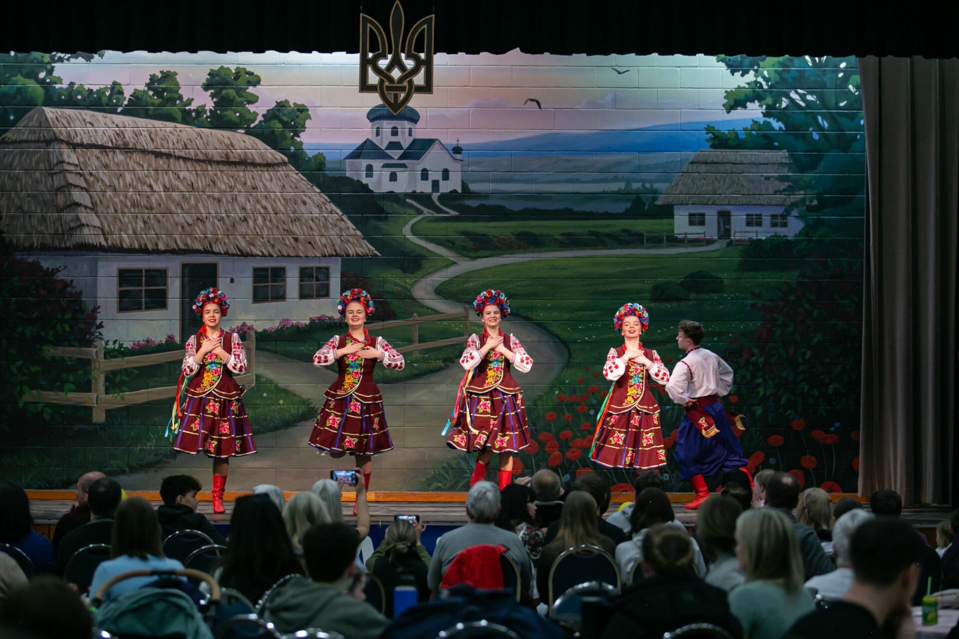 Foto Verkhovyna Ukrainian Song and Dance Ensemble’s pre-Easter Bazaar “Yarmarok” - Imagem 48