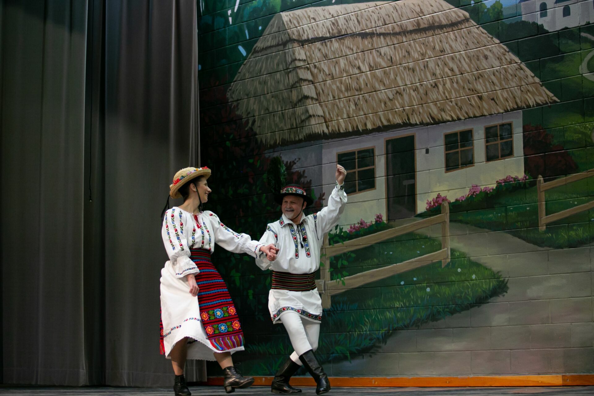 Foto Verkhovyna Ukrainian Song and Dance Ensemble’s pre-Easter Bazaar “Yarmarok” - Imagem 52