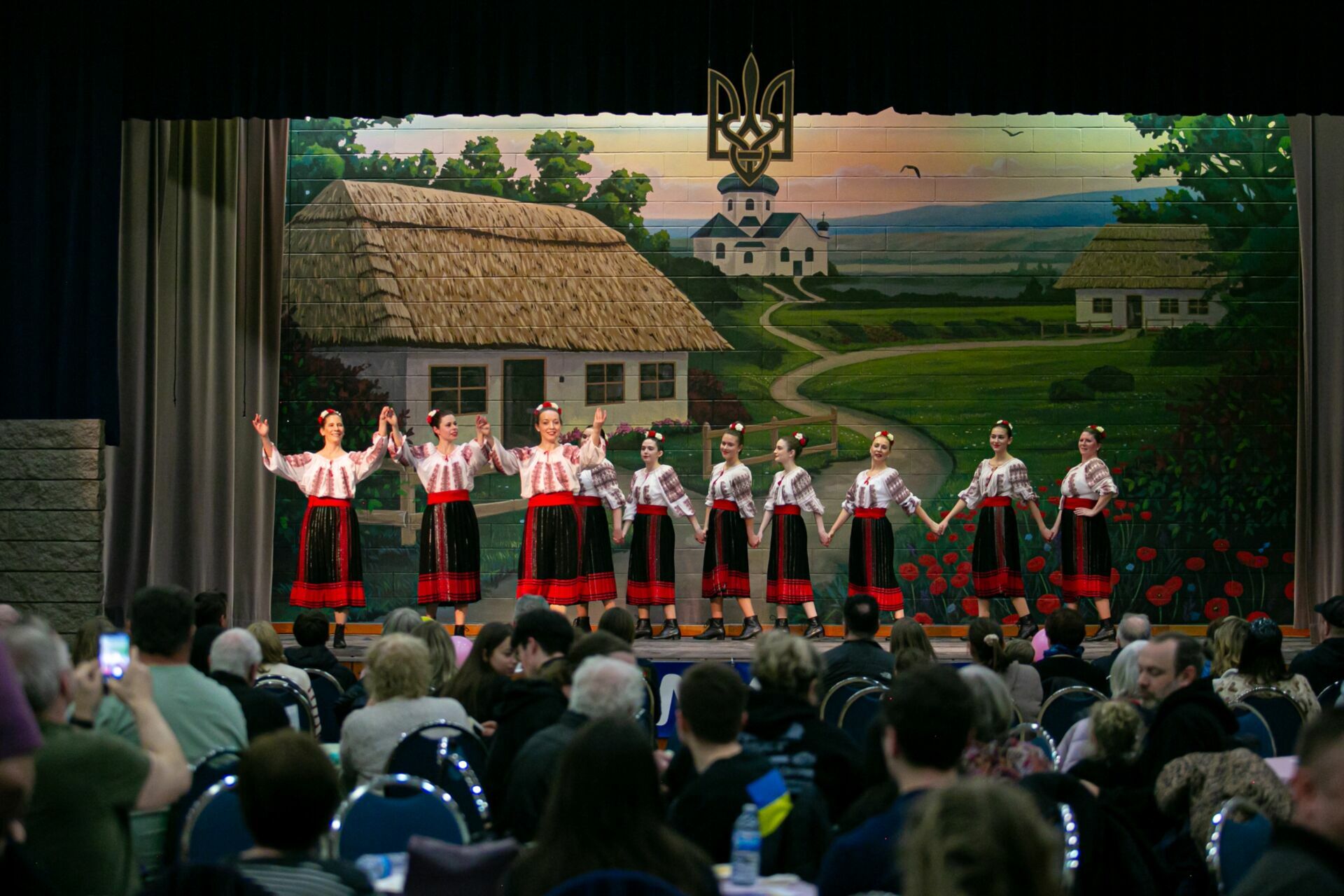 Foto Verkhovyna Ukrainian Song and Dance Ensemble’s pre-Easter Bazaar “Yarmarok” - Imagem 54