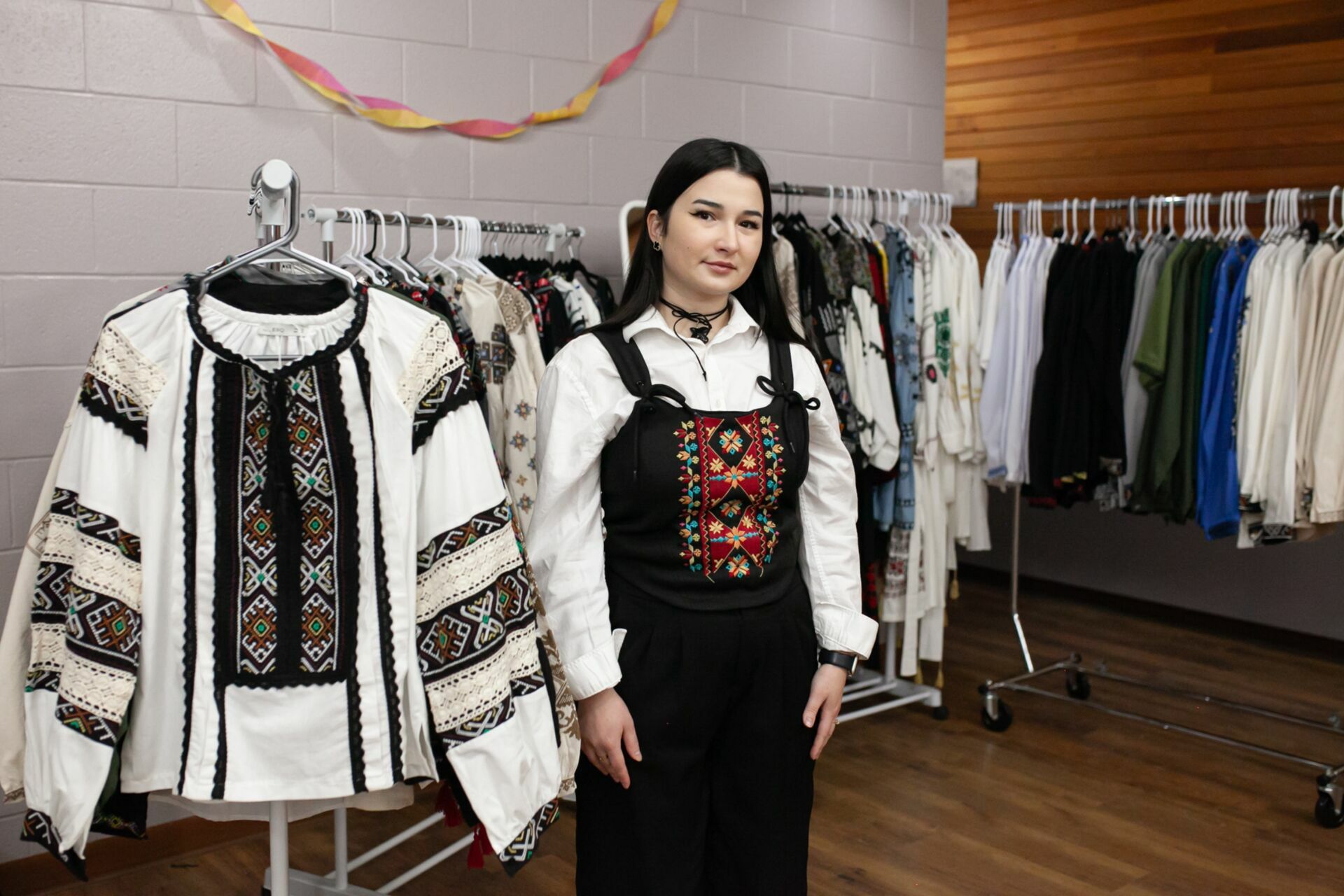 Foto Verkhovyna Ukrainian Song and Dance Ensemble’s pre-Easter Bazaar “Yarmarok” - Imagem 97