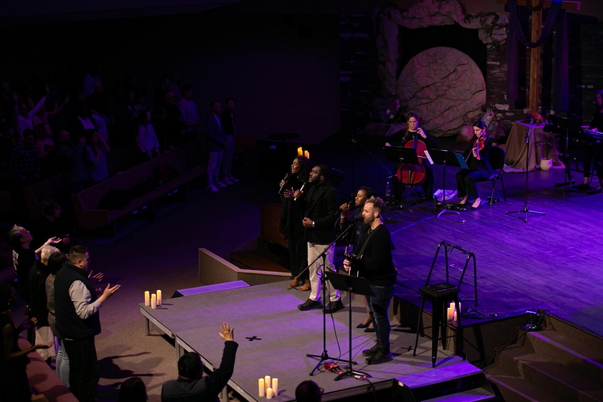 Foto Good Friday - April 3, 2026  - Imagem 21