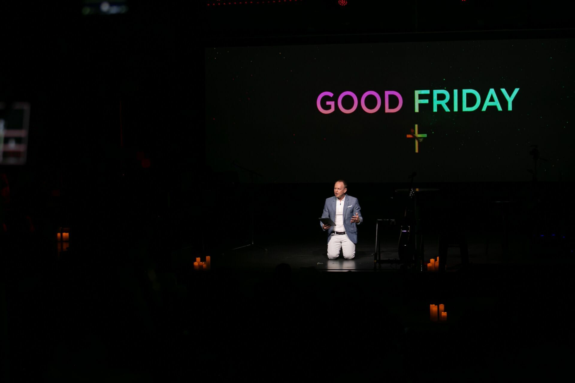 Foto Good Friday - April 3, 2026  - Imagem 45